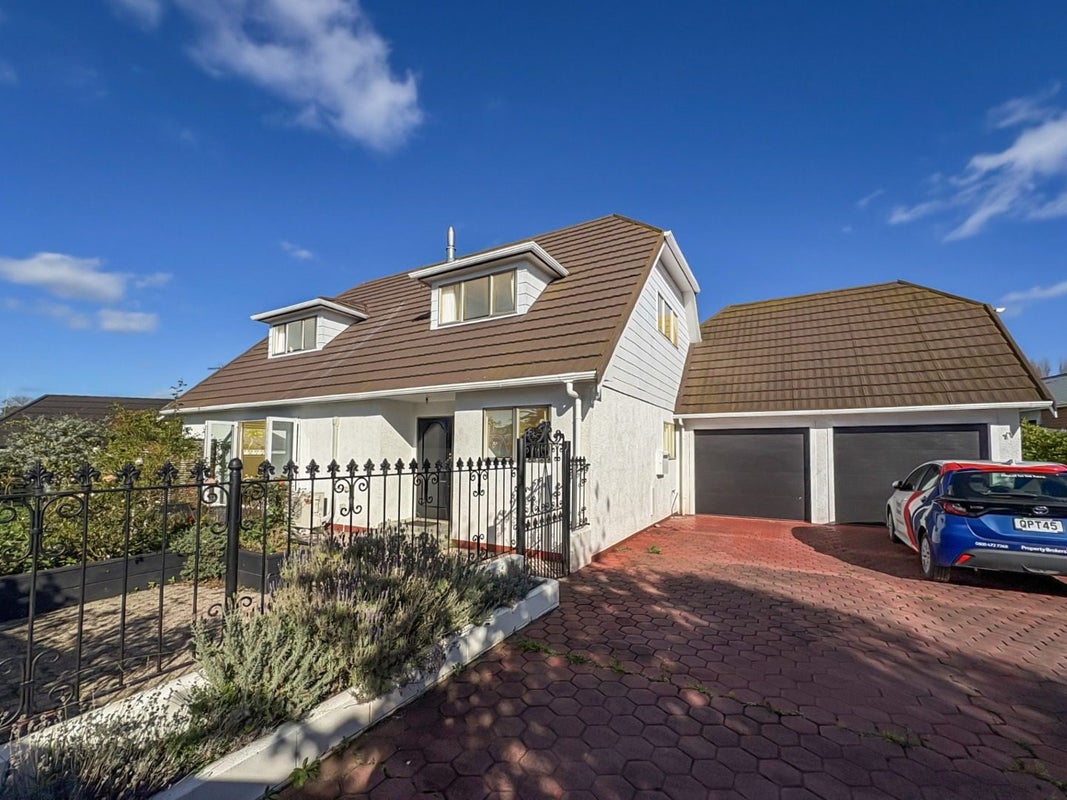 1 Iwiroa Terrace, Durie Hill, Whanganui - Carousel 2