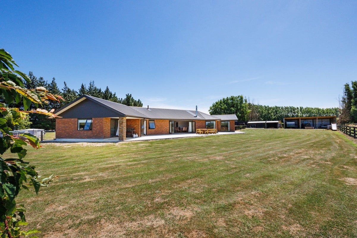 269 Hoihere Road, Tiakitahuna, Palmerston North - Carousel 1