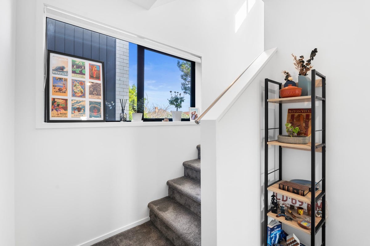 12/200 Carrington Road, Mount Albert, Auckland - Carousel 2