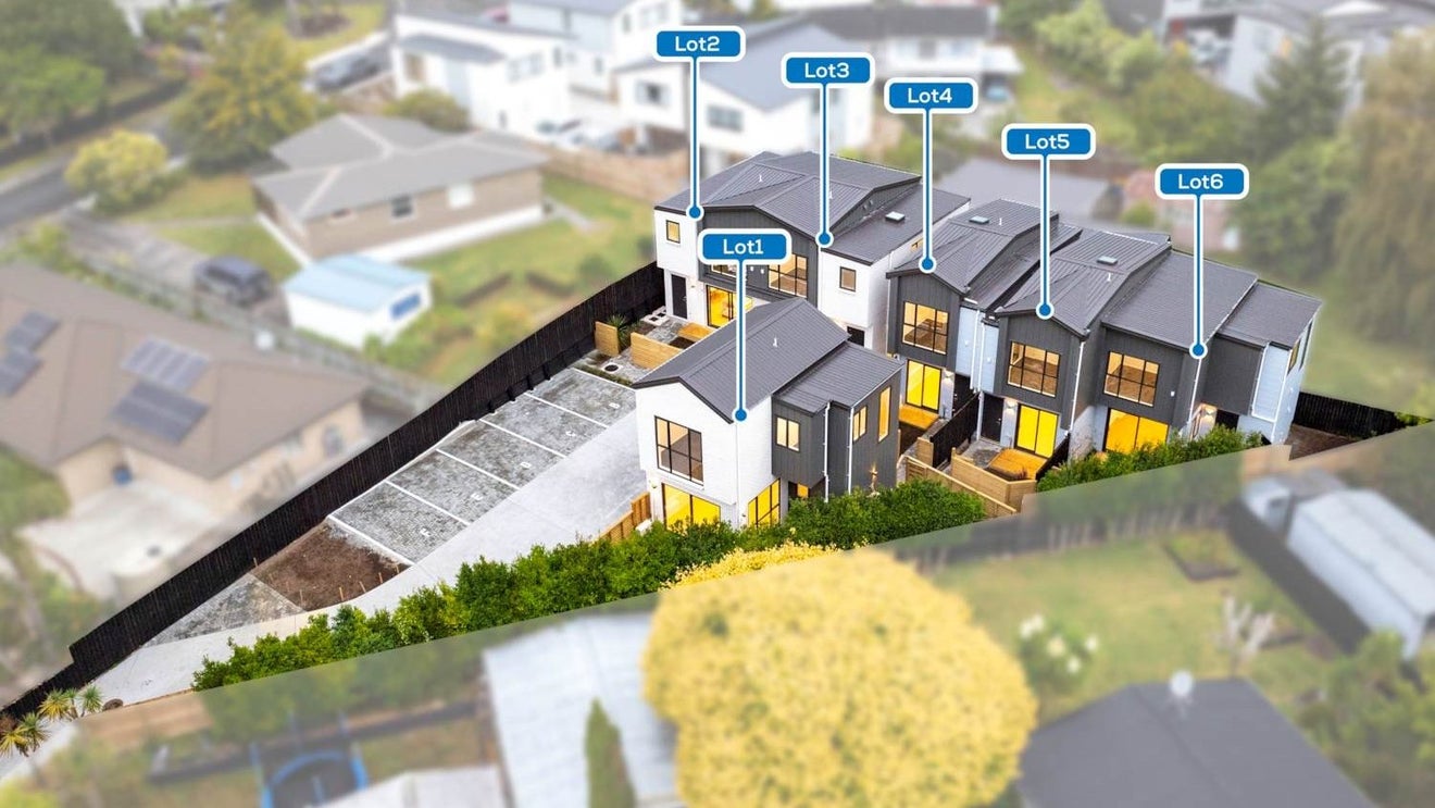 1D Edgewood Way, Henderson, Auckland - Carousel 1