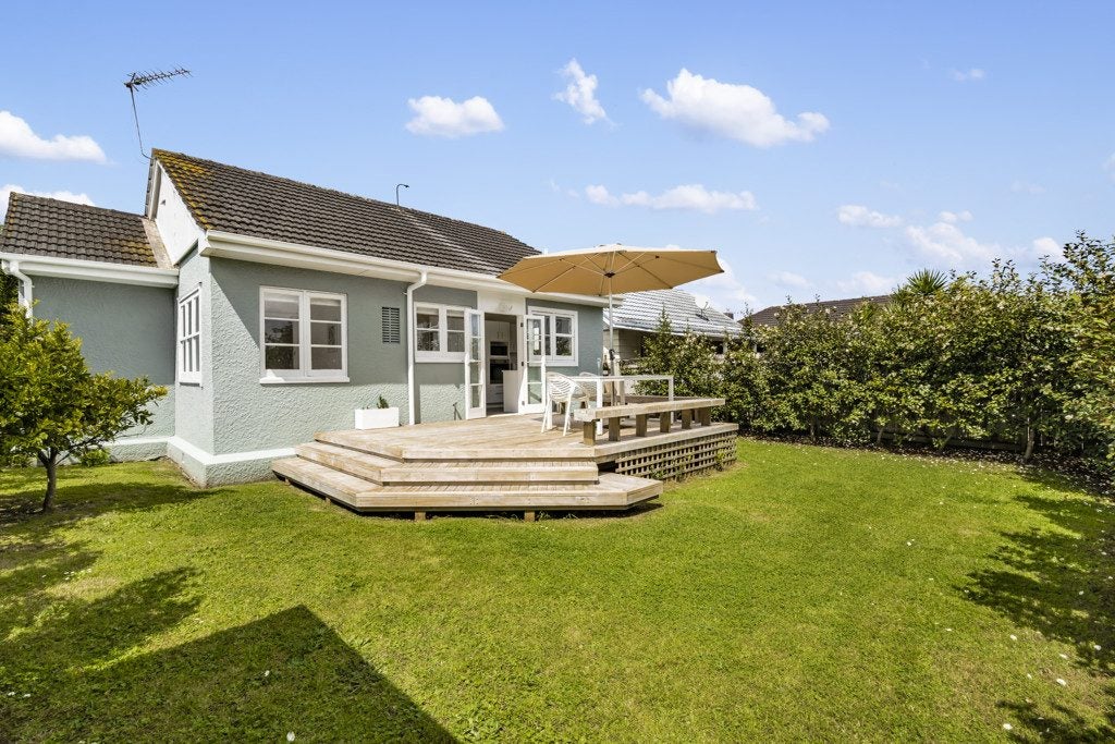 22 Panorama Road, Mount Wellington, Auckland - Carousel 1