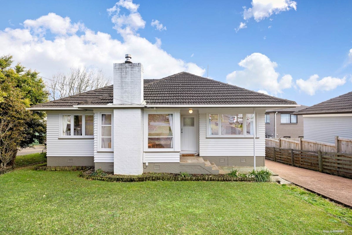 6 Batkin Road, New Windsor, Auckland City, Auckland - Carousel 1