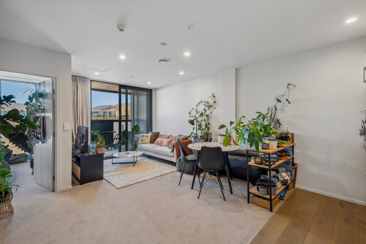 303/16 Mountain Ash Drive, Frankton, Queenstown - Carousel 1