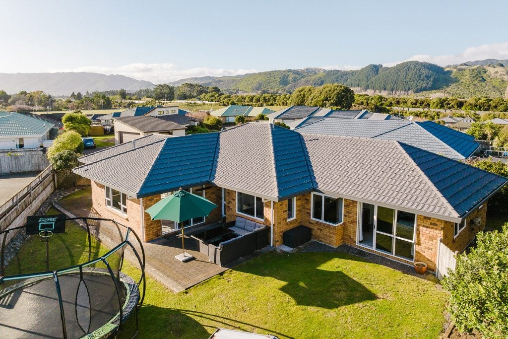 21 Crown Hill, Paraparaumu, Paraparaumu - Carousel 2