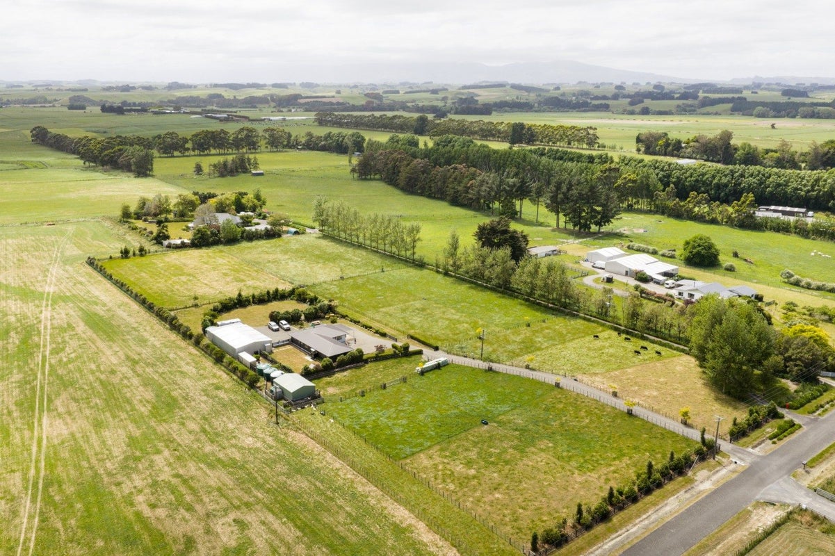 271 Reid Line, AORANGI, FEILDING - Carousel 33