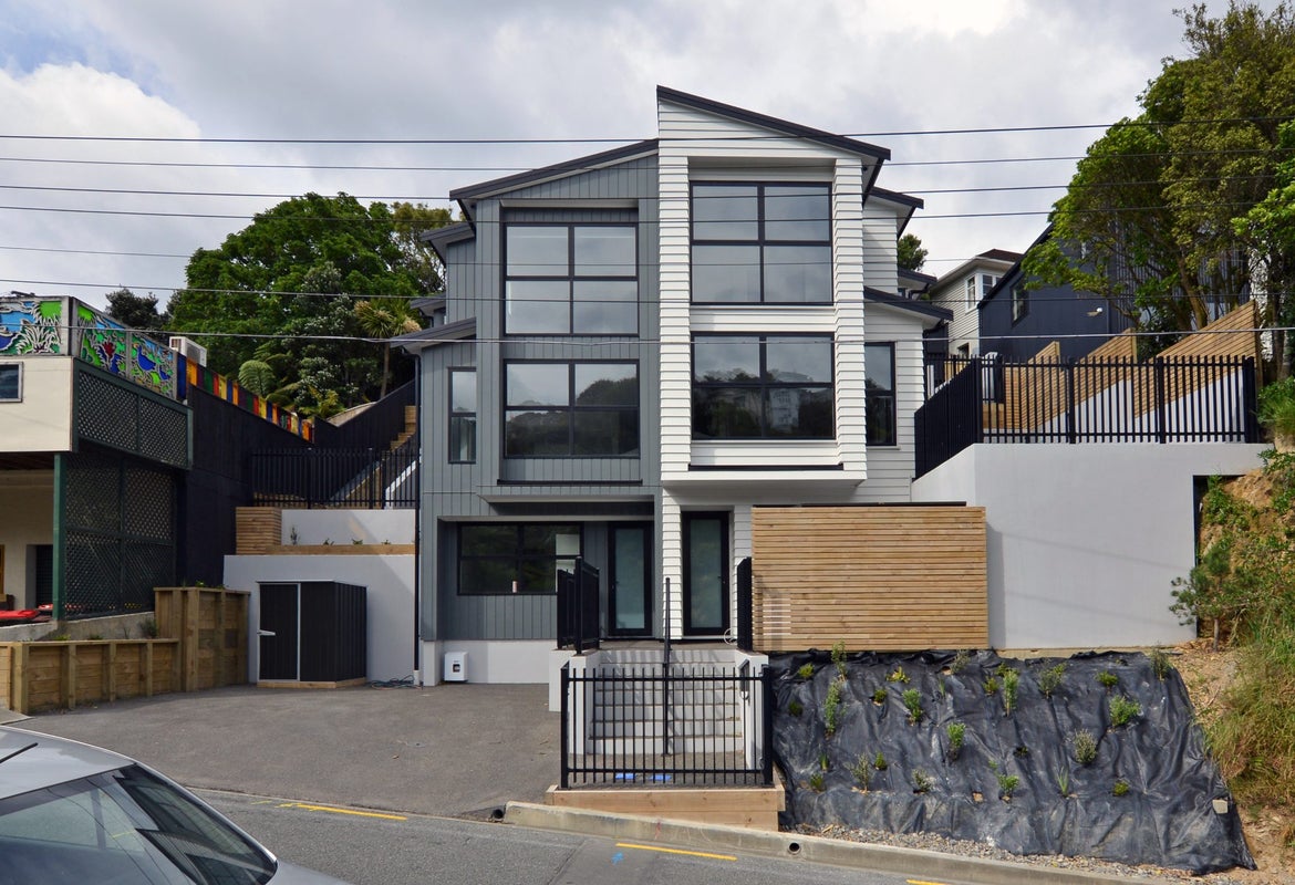19 Albemarle Road, Northland, Wellington - Carousel 1