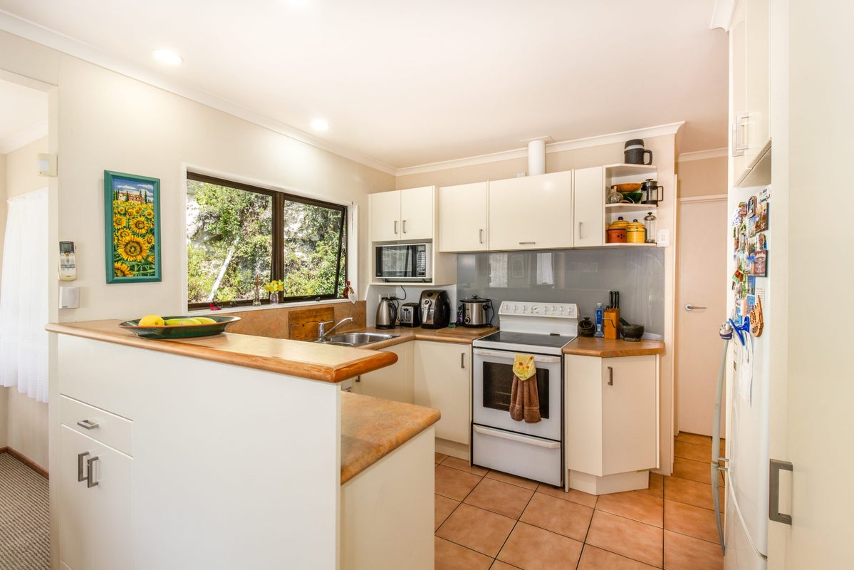 10 Karaka Road, Bluff Hill, Napier - Carousel 2
