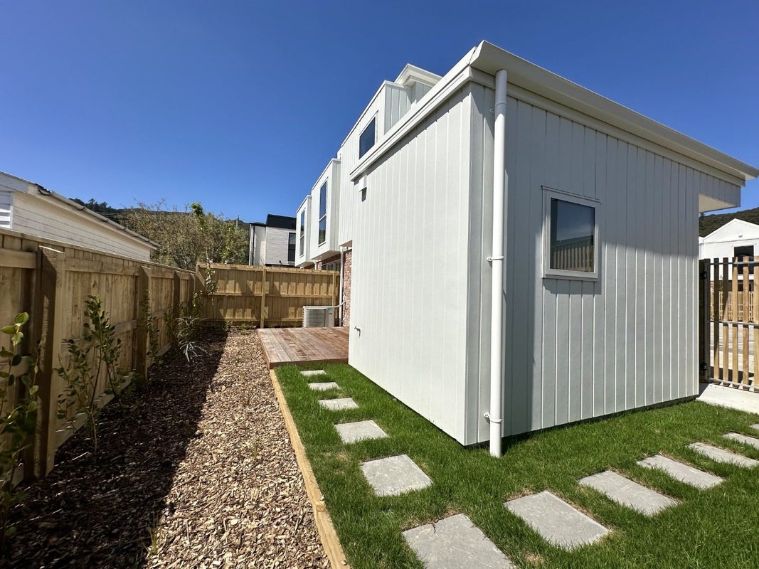 1B Rimu Street, Tawa, Wellington - Carousel 18