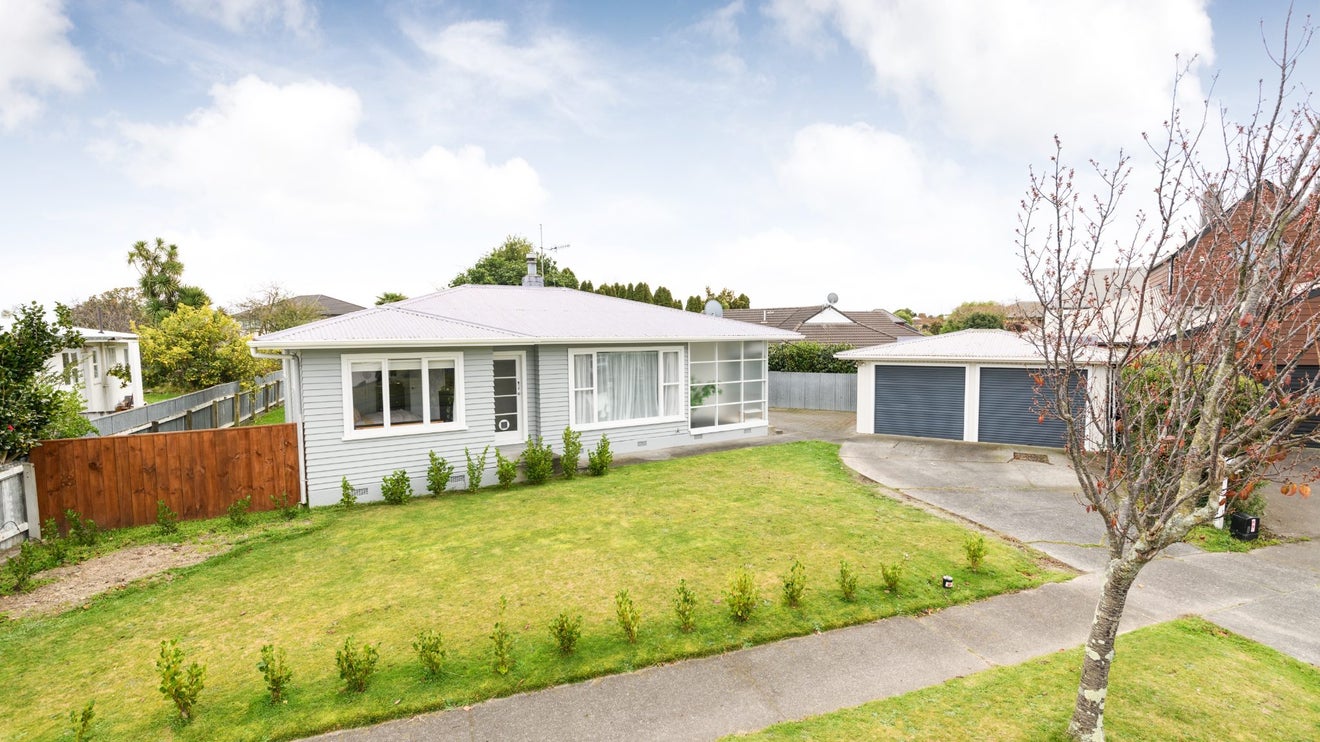 7 Luton Street, Hokowhitu, Palmerston North - Carousel 1