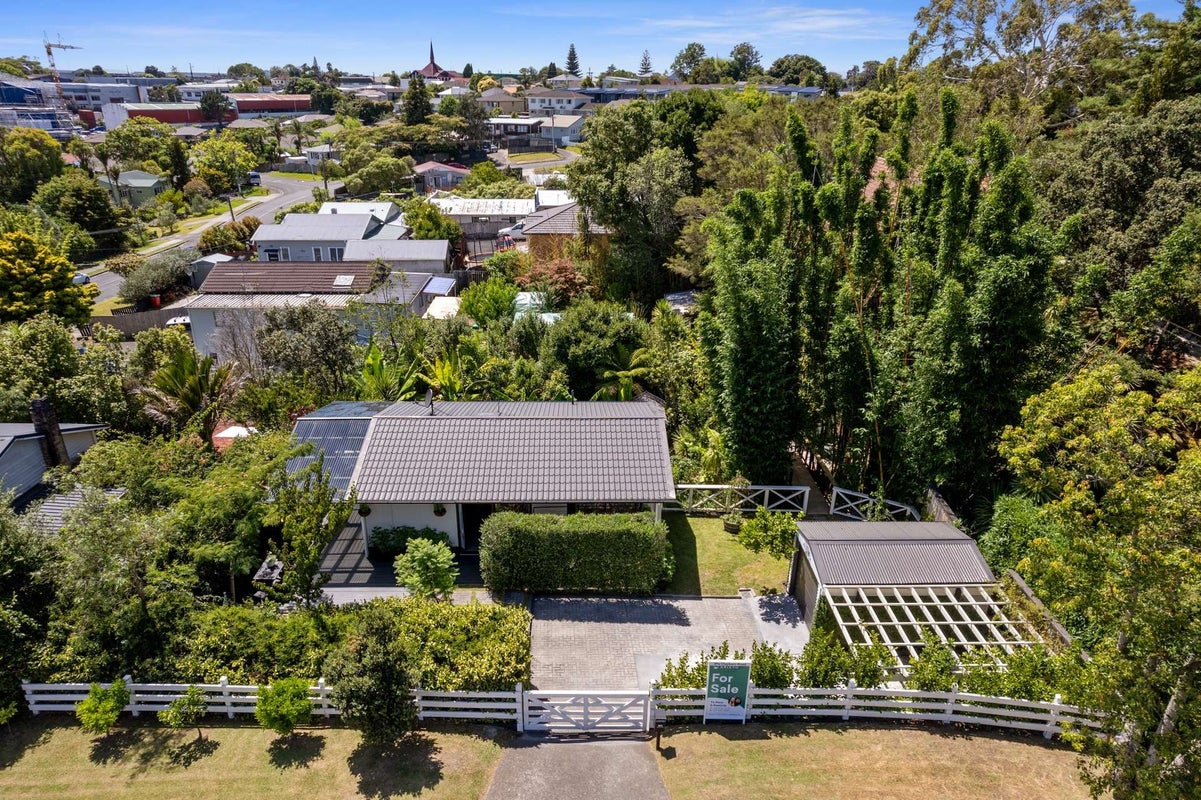 1/39 Clayburn Road, Glen Eden, Auckland - Carousel 2