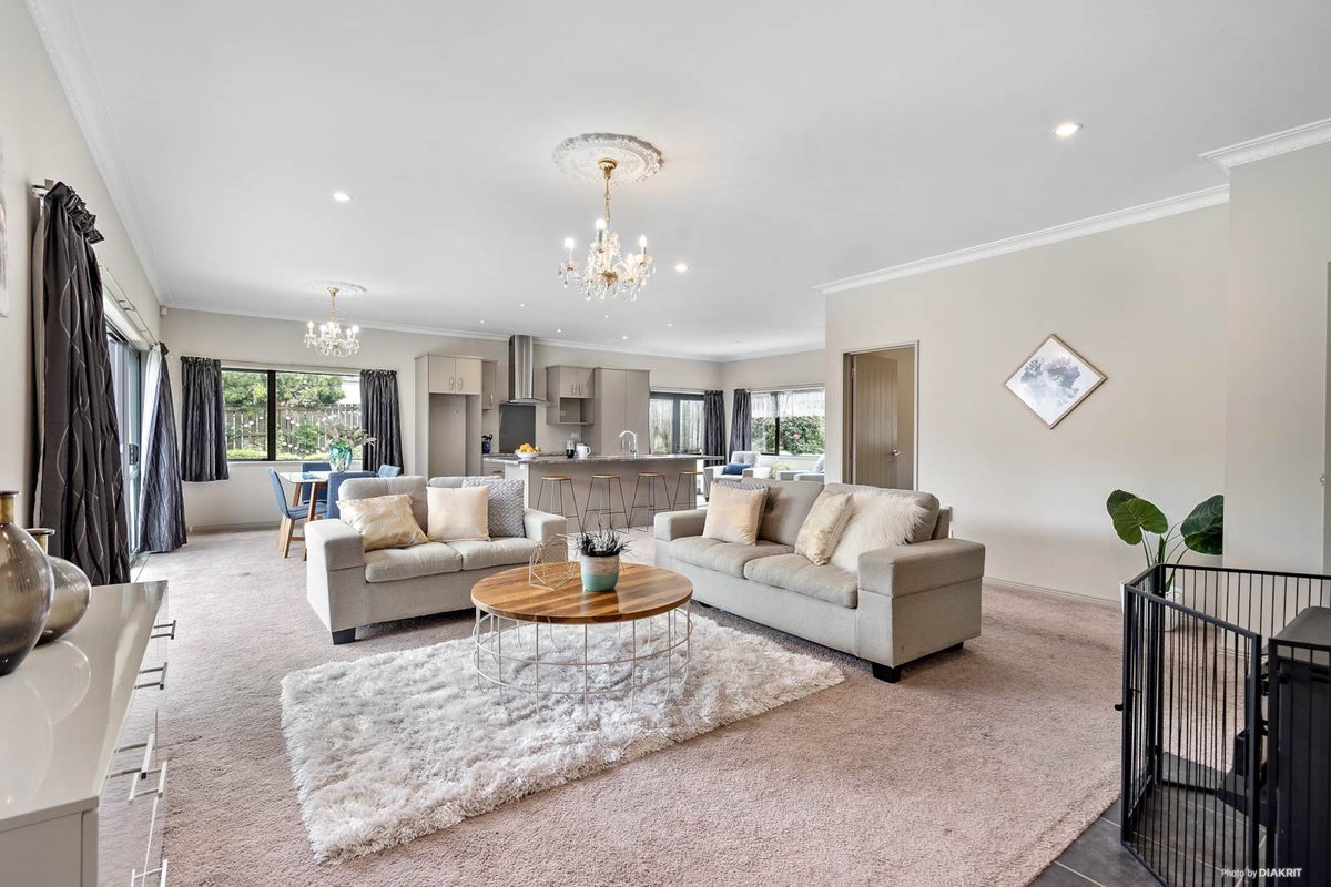 65D View Road, Henderson, Auckland - Carousel 1