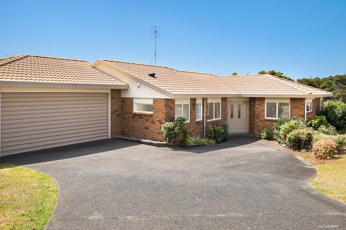 27 Blue Heron Rise, Stanmore Bay, Whangaparaoa - Carousel 1