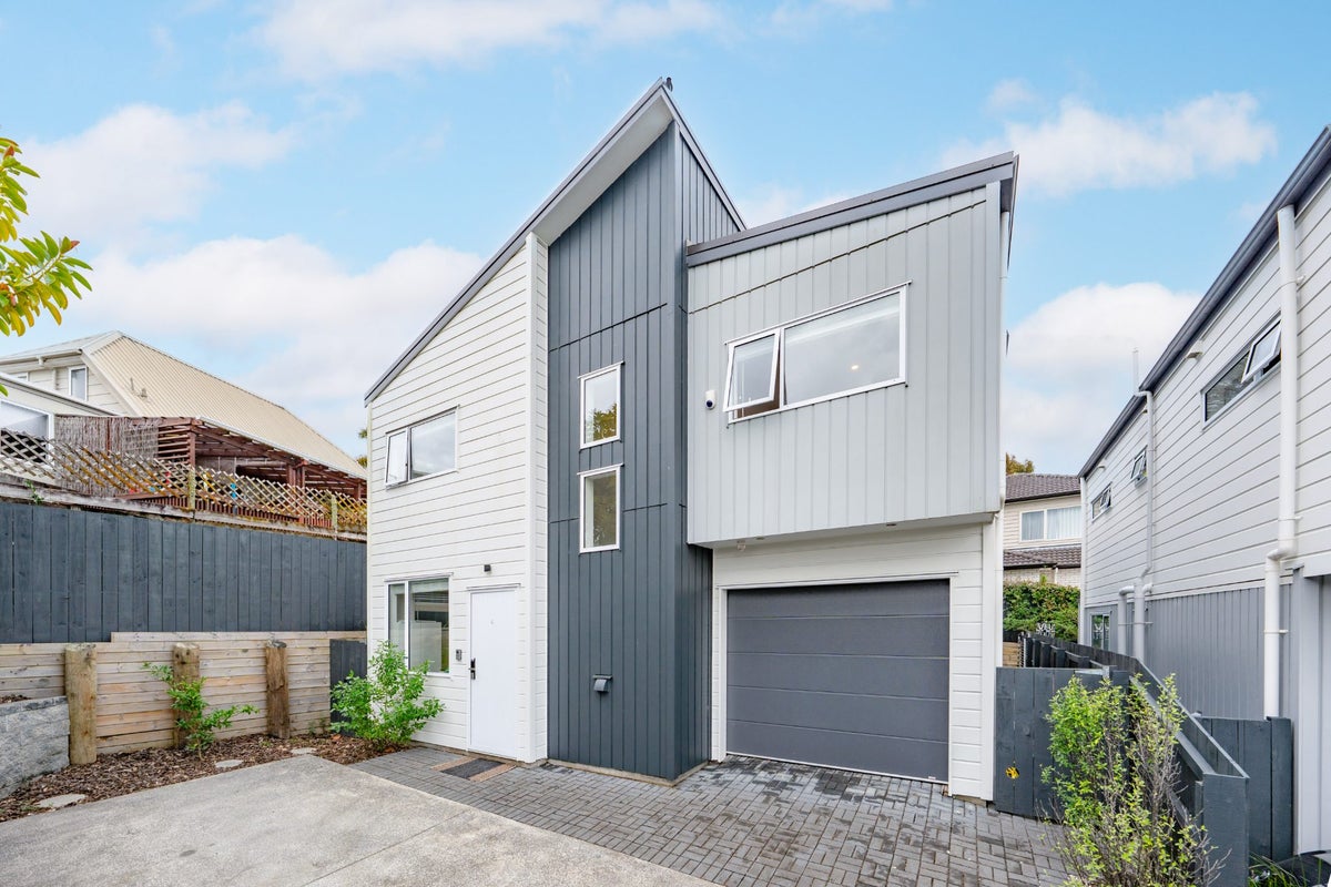 30D Becroft Drive, Forrest Hill, Auckland - Carousel 1