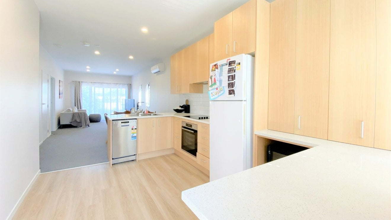13 Whakarato Way, Takanini, Auckland - Carousel 2