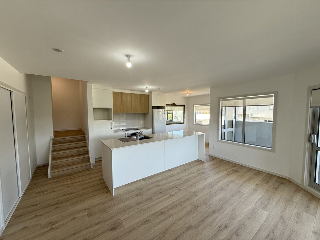 16/270 Onewa Road, Birkenhead, Auckland - Carousel 1