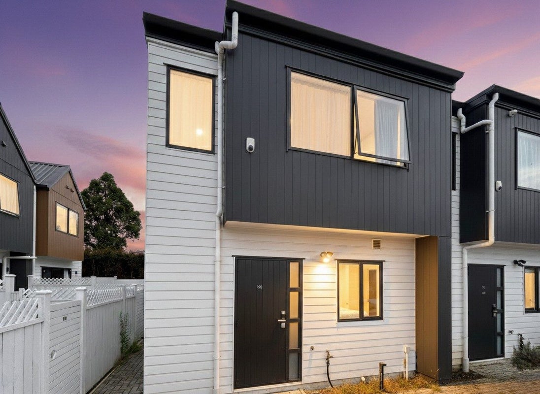 188A Rockfield Road, Penrose, Auckland - Carousel 1