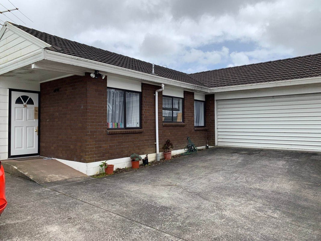 1/15 Rimu Street, New Lynn, Auckland - Carousel 1