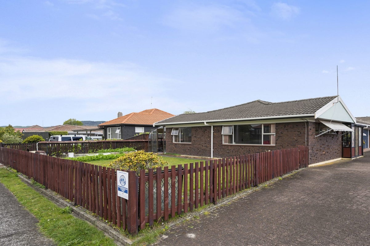 46A Holland Street, Glenholme, Rotorua - Carousel 1