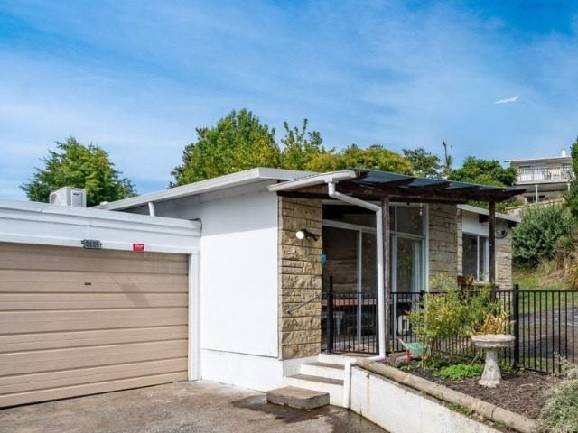 5B Caernarvon Street, Dinsdale, Hamilton - Carousel 2