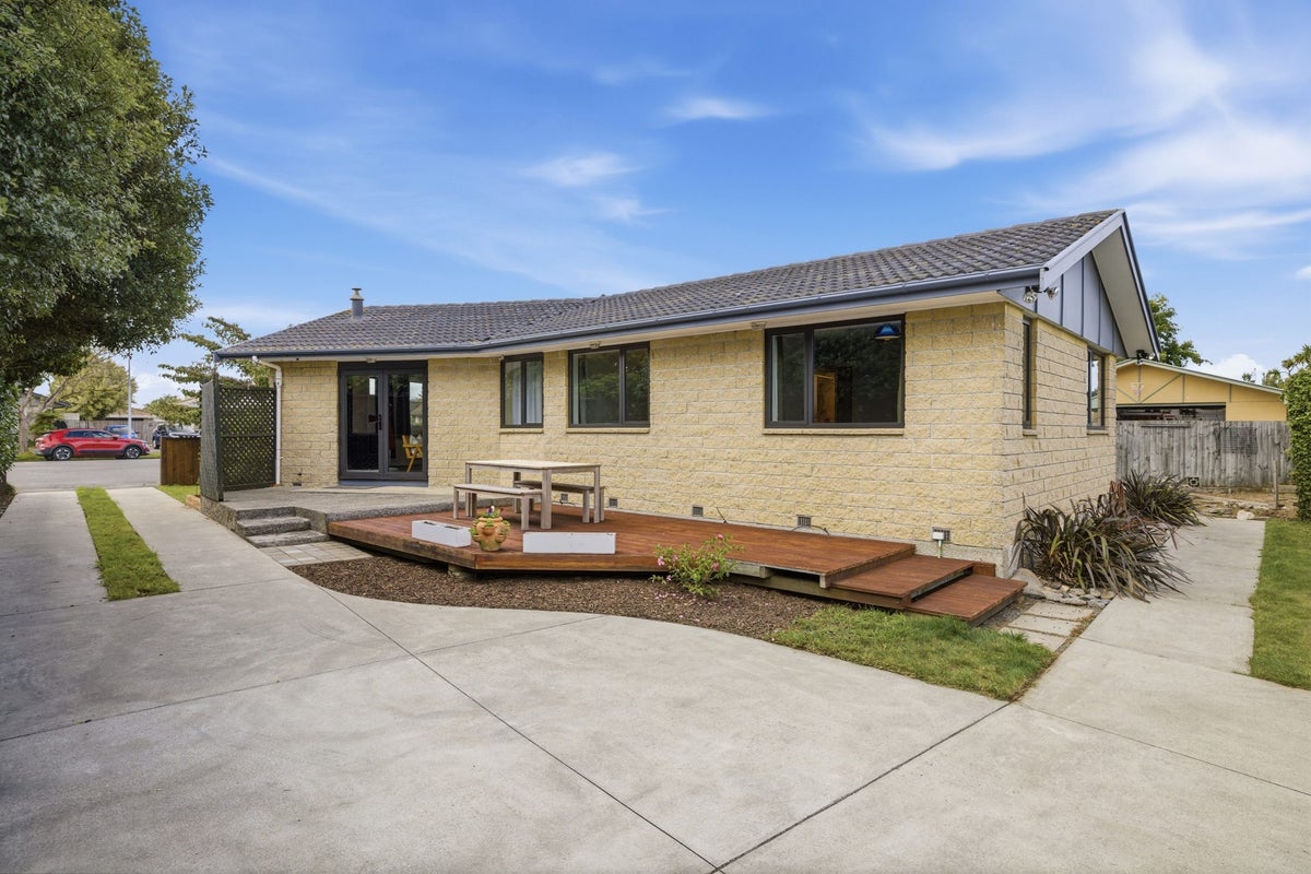 19 Daytona Place, Parklands, Christchurch - Carousel 2