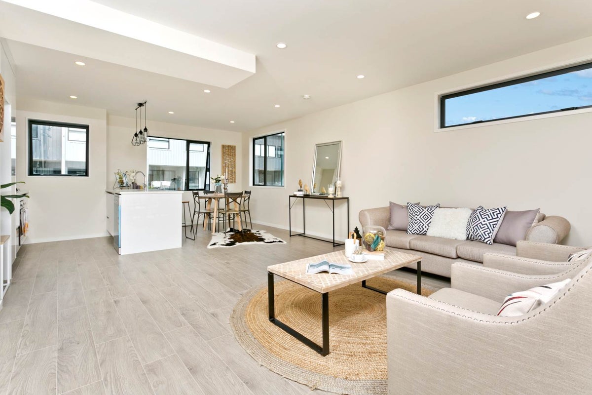 2/5 Perekia Street, Albany, Auckland - Carousel 2