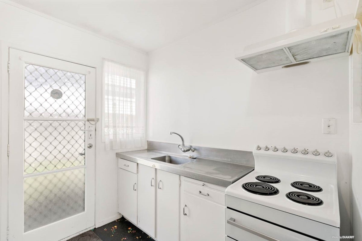 3/91 Valley Road, Mount Eden, Auckland - Carousel 1