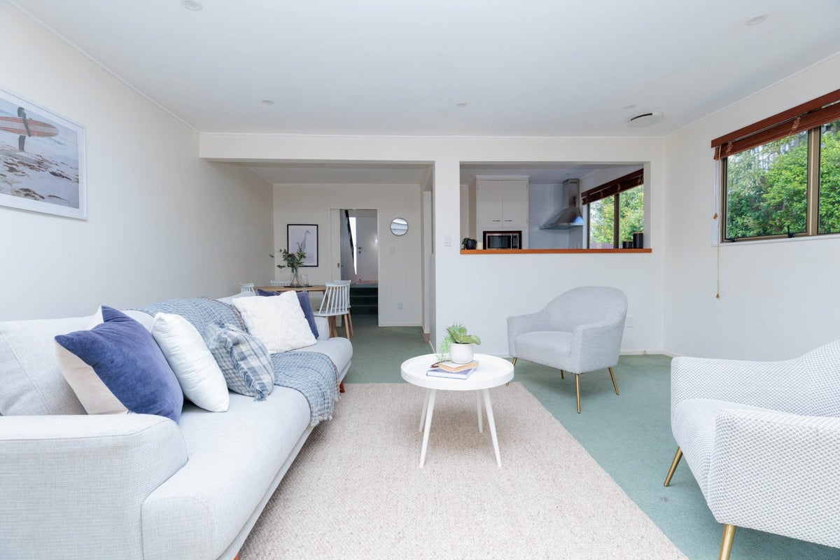 1/34 Harbour View Road, Harbour View, Lower Hutt - Carousel 2
