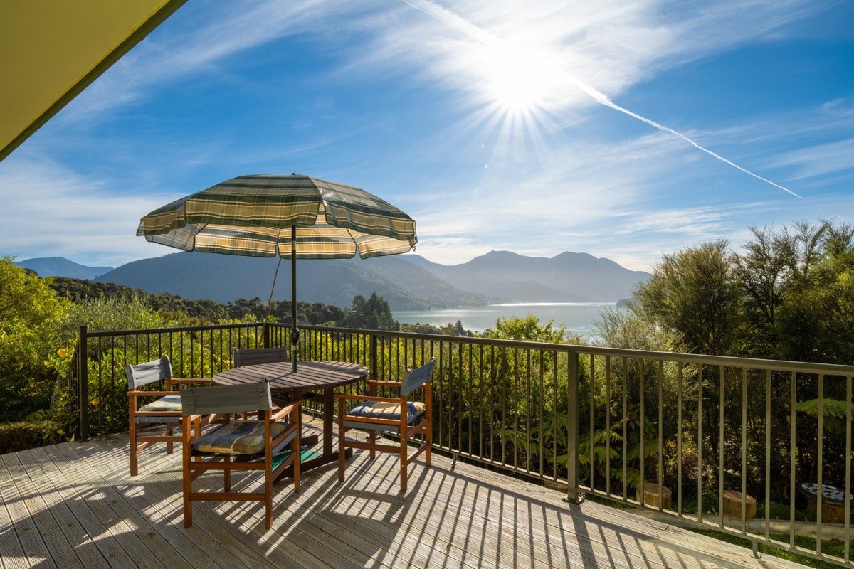 461 Kenepuru Road, Moetapu Bay, Linkwater - Carousel 1