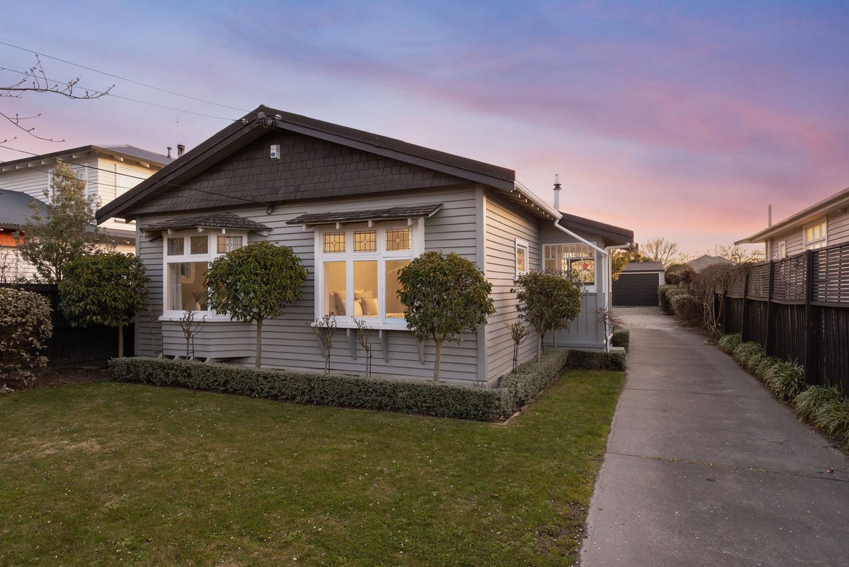 33 Mersey Street, St Albans, Christchurch - Carousel 1