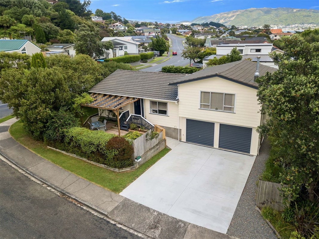 1 Naver Place, Papakowhai, Porirua - Carousel 24