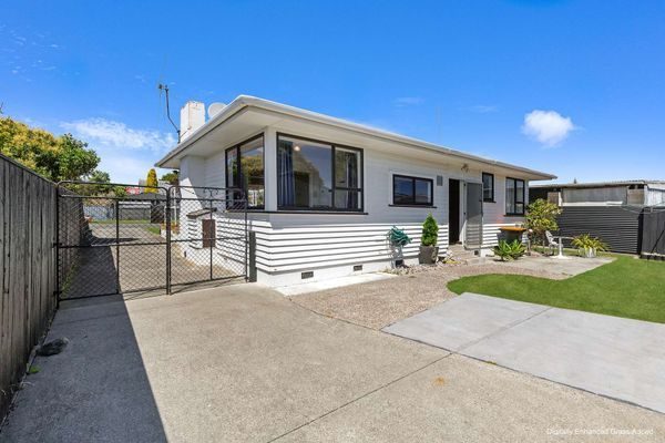 76 Rugby Street, Awapuni, Palmerston North - Carousel 2