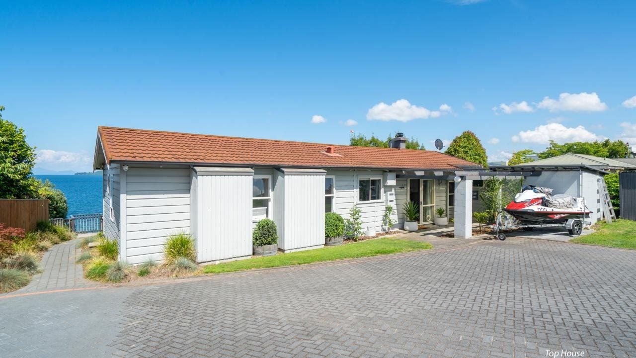 171 Lake Terrace, Hilltop, Taupo - Carousel 1