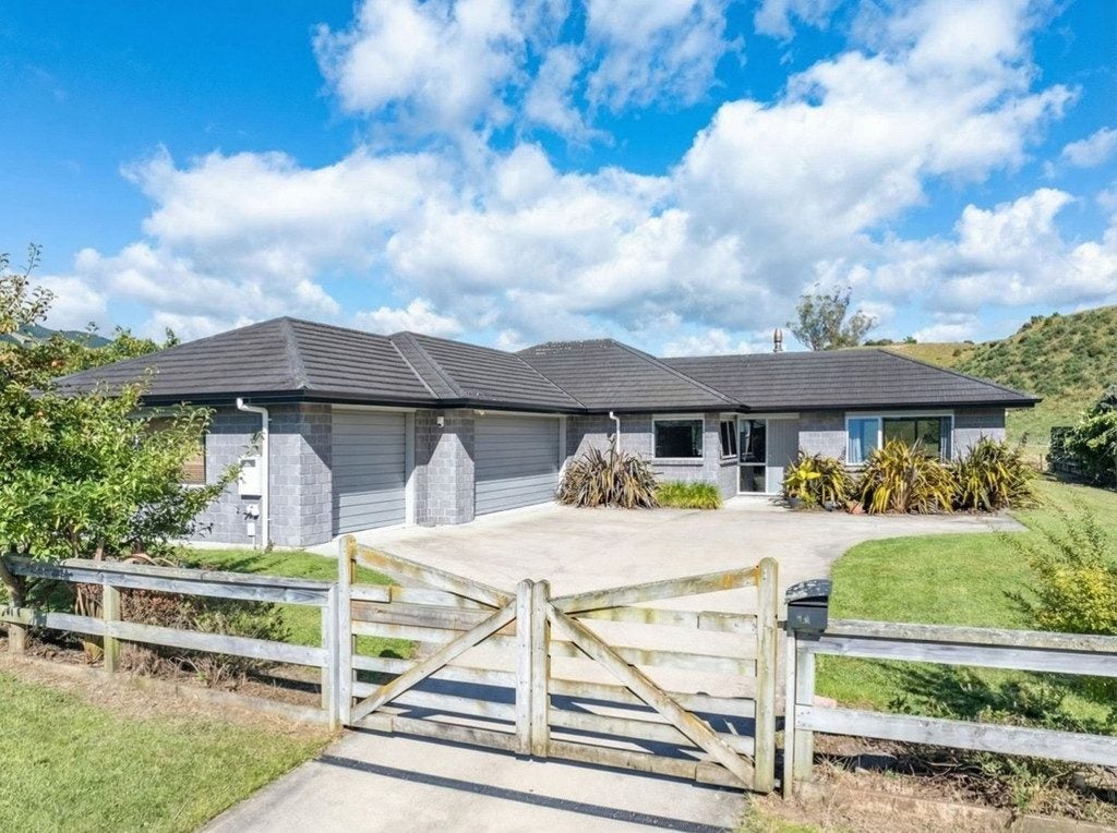 14 Pioneer Road, Ngongotaha, Rotorua - Carousel 2