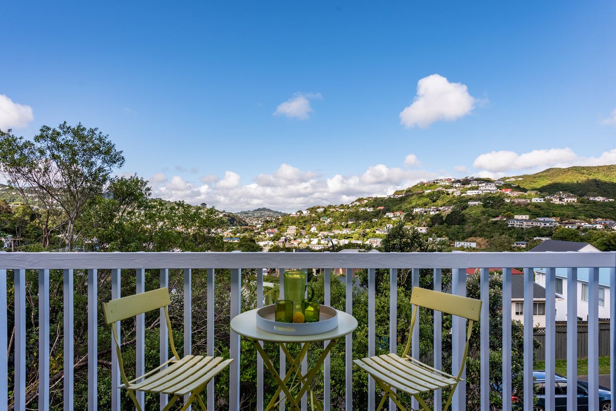 70 Allington Road, Karori, Wellington - Carousel 2