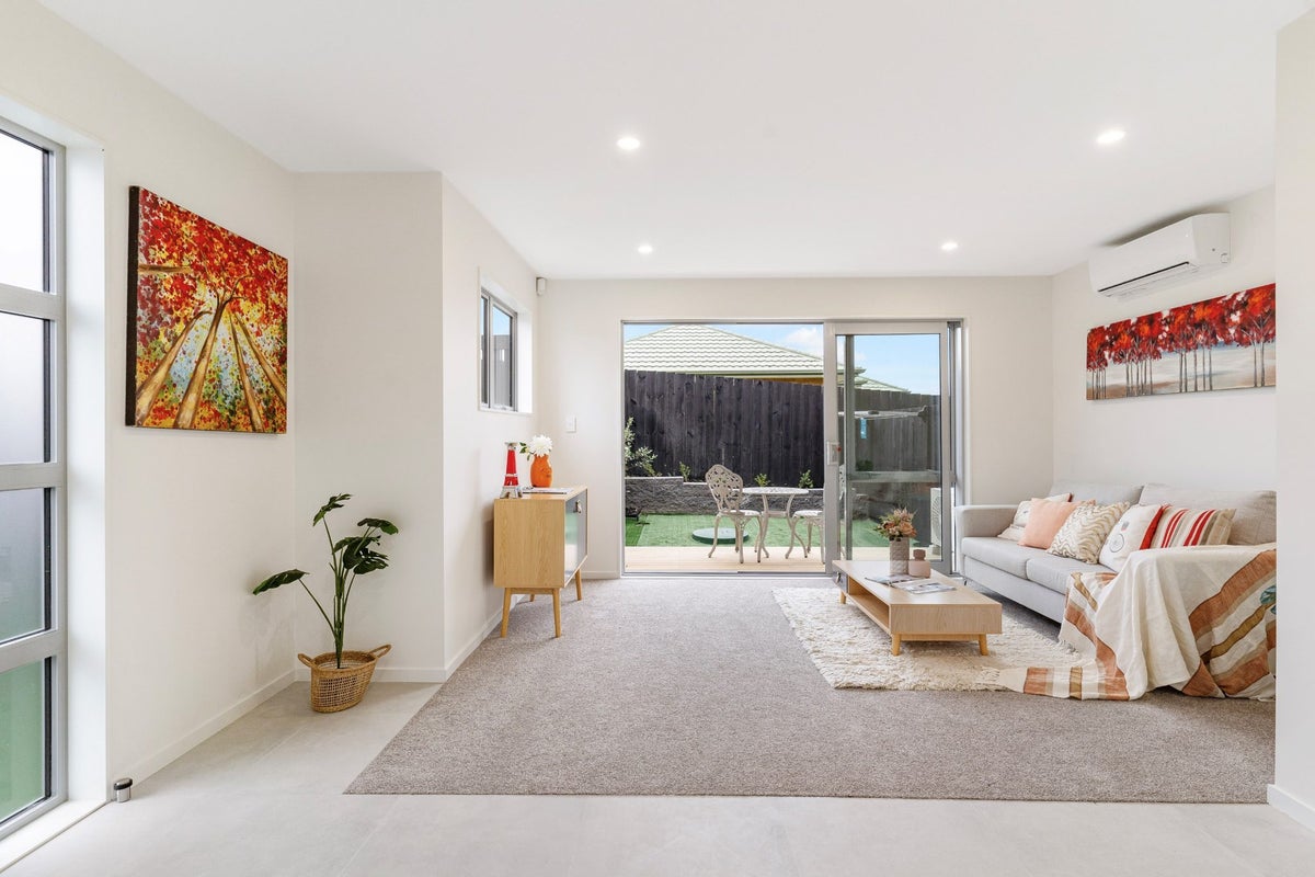 9/24 Mili Way, Ranui, Auckland - Carousel 1