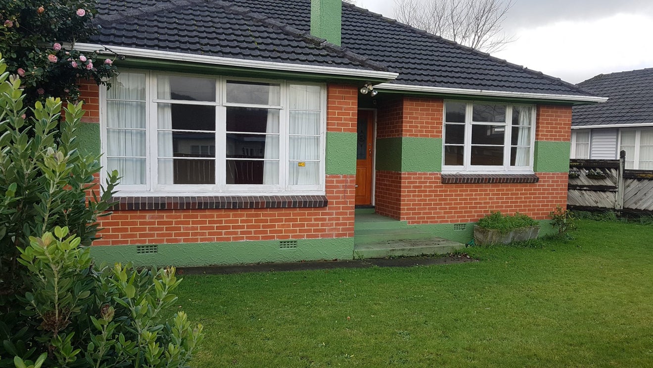 16 Marion Street, Silverstream, Upper Hutt - Carousel 2