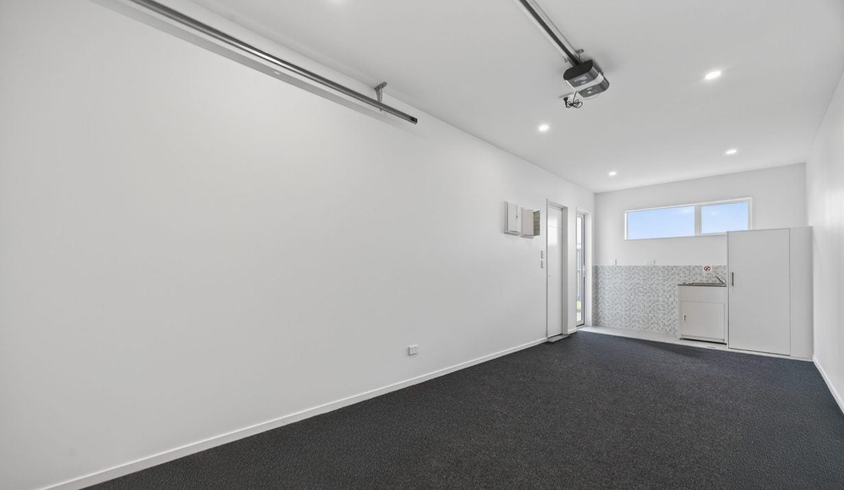4 Longview Oak Lane, Rosehill, Papakura - Carousel 22