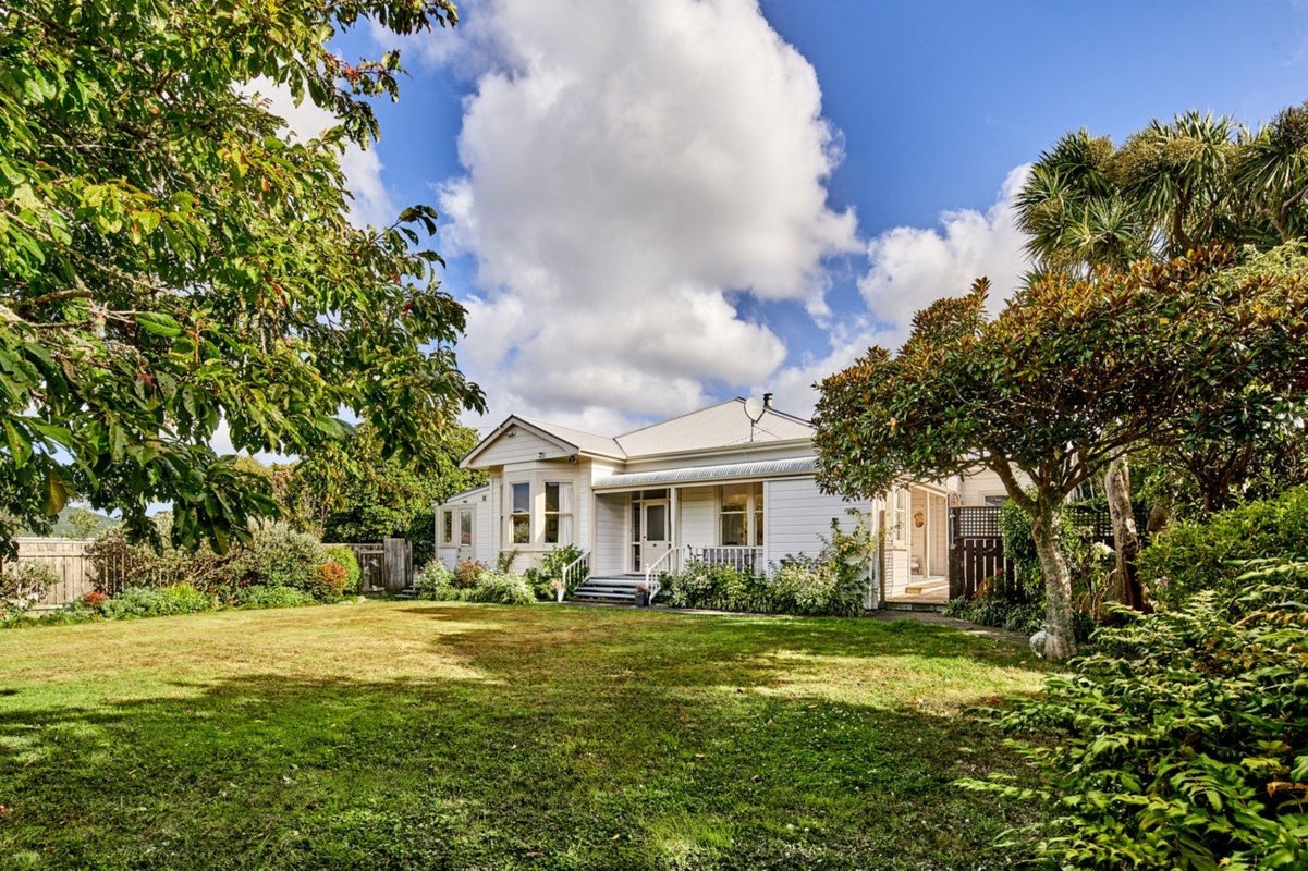 6 Ngaio Gorge Road, Ngaio, Wellington - Carousel 2