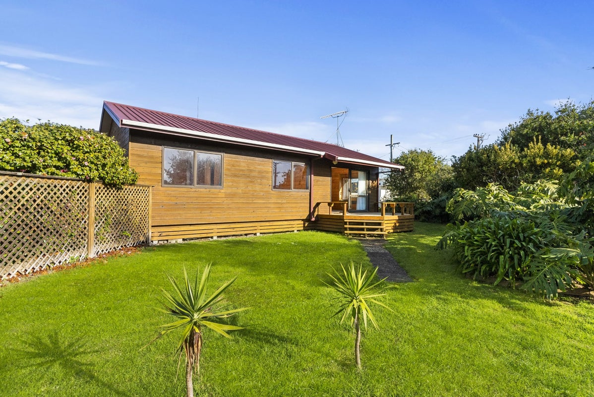10 Eastern Beach Road, Eastern Beach, Auckland - Carousel 2