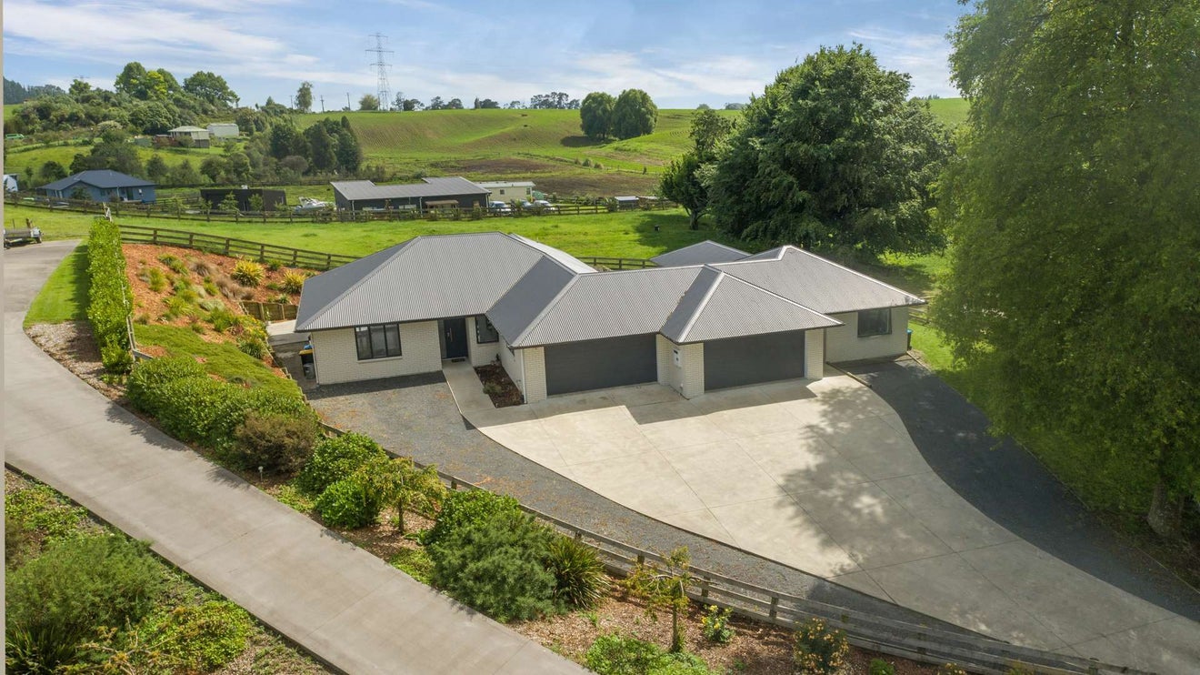 141 Penny Road, Pirongia, Te Awamutu - Carousel 1