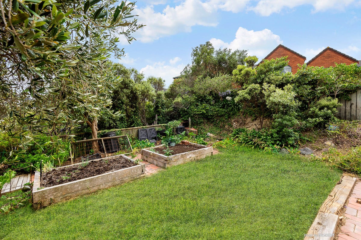 7 Arawa Road, Hataitai, Wellington - Carousel 2