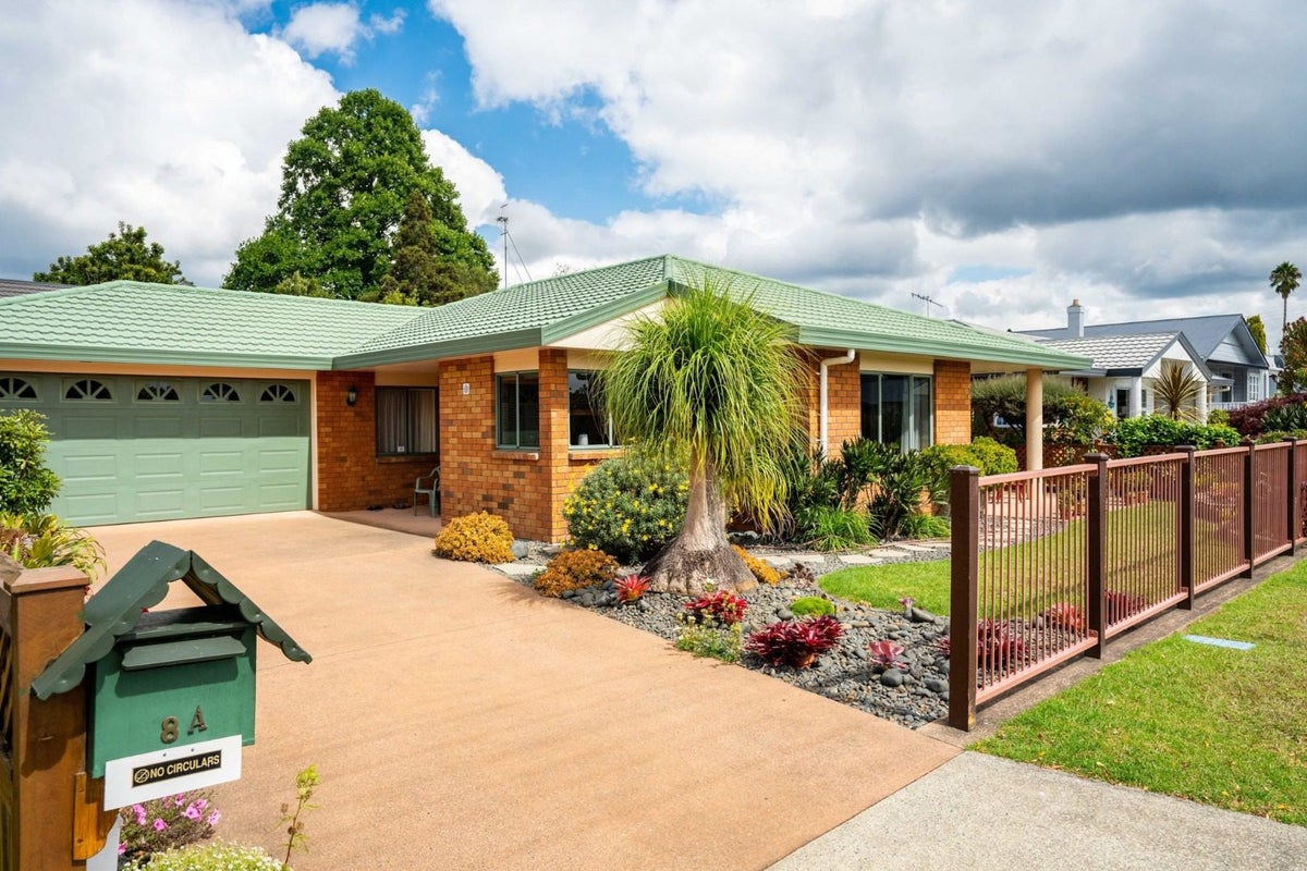 8A Brighton Road, Kensington, Whangarei - Carousel 1