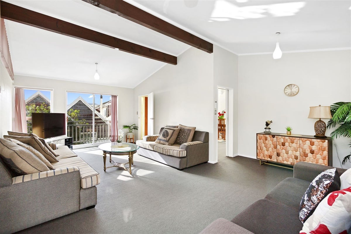 78 Churton Drive, Churton Park, Wellington - Carousel 2