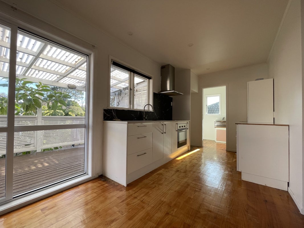 108 Tirimoana Road, Te Atatu South, Auckland - Carousel 2