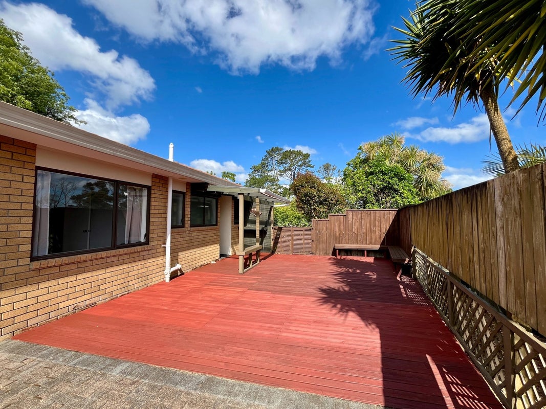 5 Oakhaven Place, Ranui, Auckland - Carousel 1