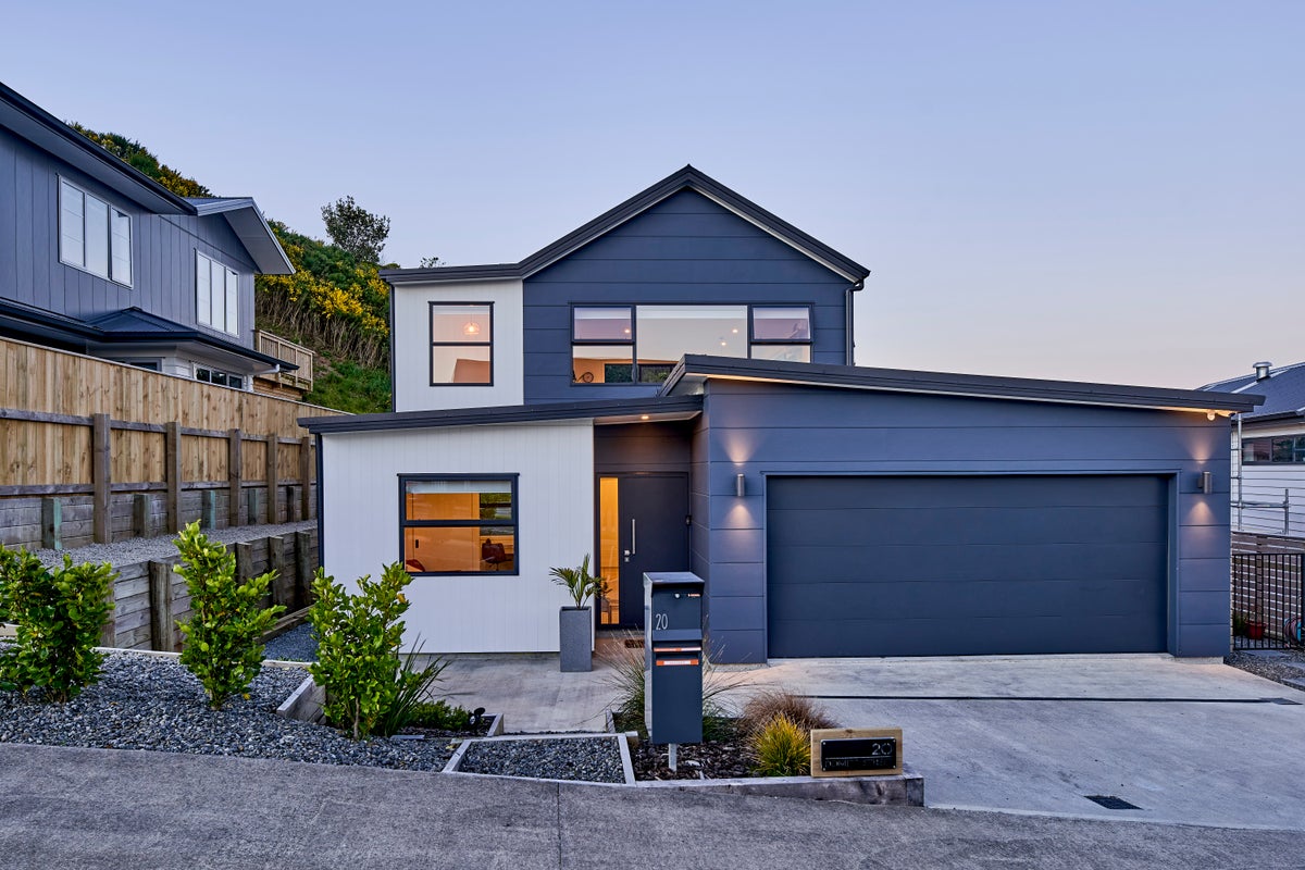 20 Domett Street, Newlands, Wellington - Carousel 1