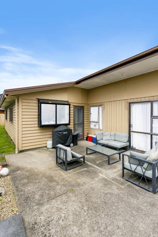 2 Greers Road, Weymouth, Auckland - Carousel 48