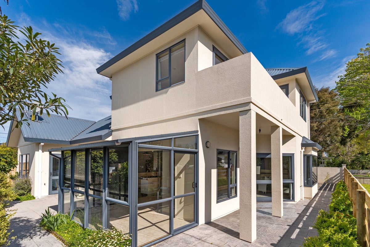 28 Essex Street, Masterton, Masterton - Carousel 26
