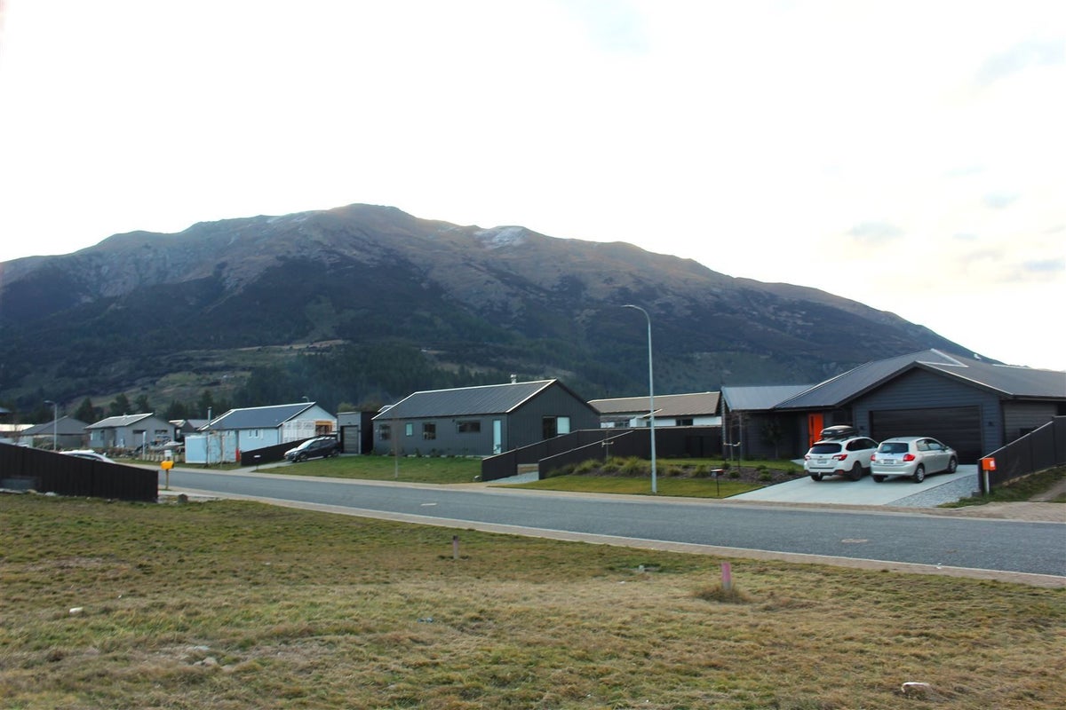 62 Little Maude Drive, Lake Hawea, Lake Hawea - Carousel 7