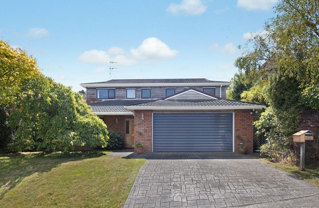30 Thatcher Crescent, Crofton Downs, Wellington - Carousel 2
